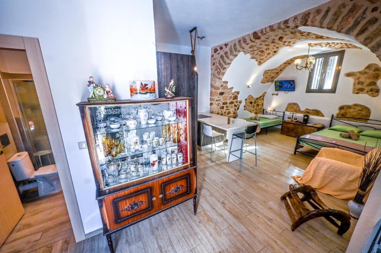 Καμάρα Χωριό Φοινίκι , Kamara Finiki Village Molaoi Екстер'єр фото